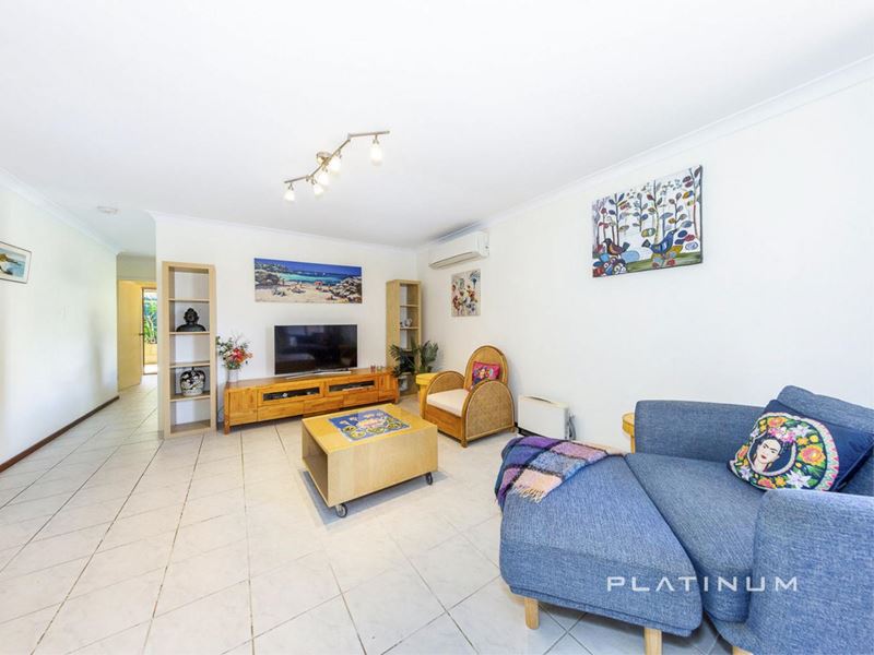 12B Loch View, Craigie