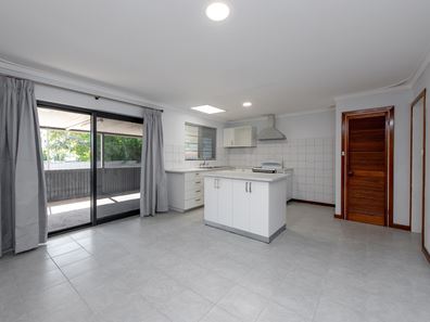 30 Banks Avenue, Hillarys WA 6025