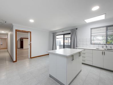 30 Banks Avenue, Hillarys WA 6025