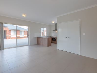 2/7A Bromley Street, Beckenham WA 6107