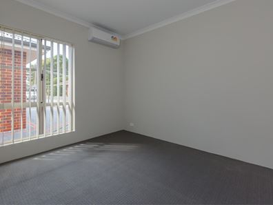2/7A Bromley Street, Beckenham WA 6107