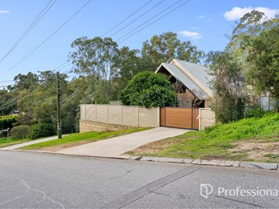 24 Stirling Road, Greenmount WA 6056