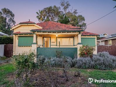 140 Solomon Street, Beaconsfield WA 6162