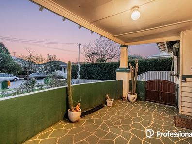 140 Solomon Street, Beaconsfield WA 6162
