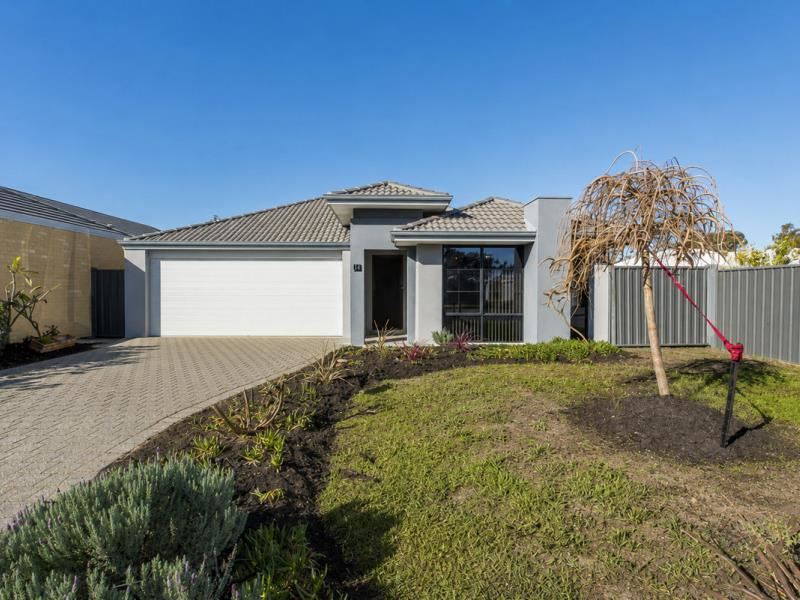11 Sparrowhawk Way, Erskine WA 6210