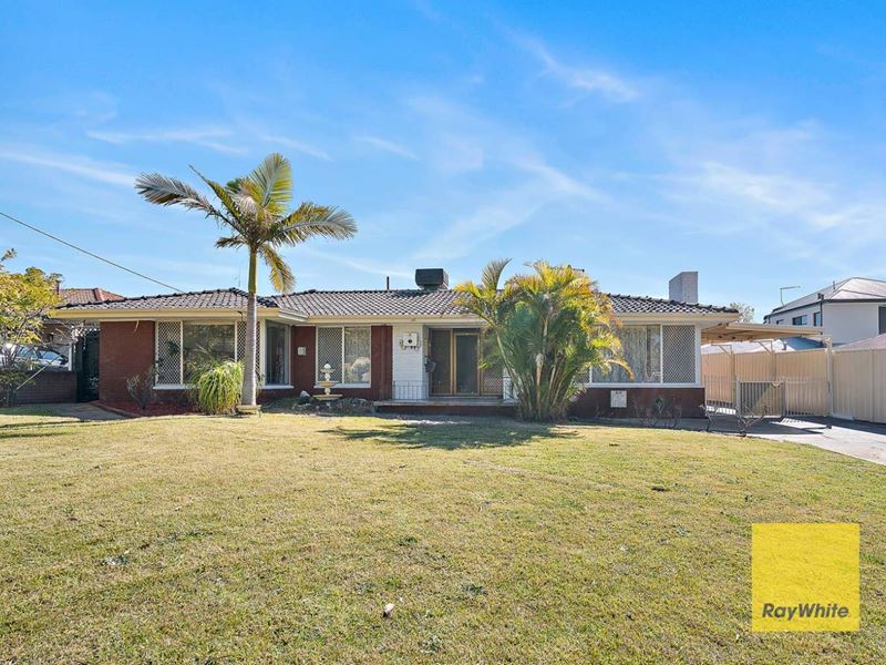 6 Lorenzo Street, Thornlie WA 6108