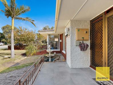 6 Lorenzo Street, Thornlie WA 6108