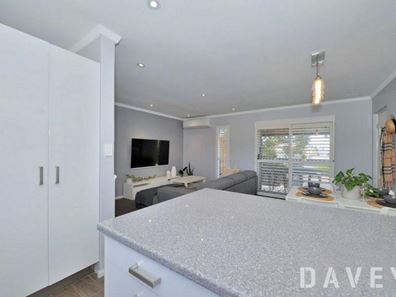 10/9 Pearl Parade, Scarborough WA 6019