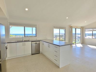 39 Flora Boulevard, Kalbarri WA 6536