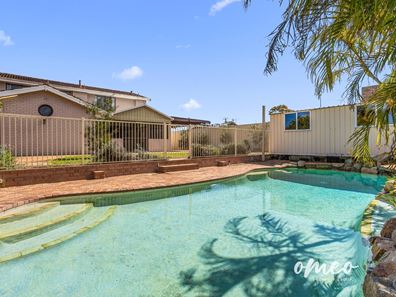 8 Birbeck Way, Spearwood WA 6163