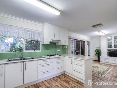 61 Mahonia Way, Forrestfield WA 6058