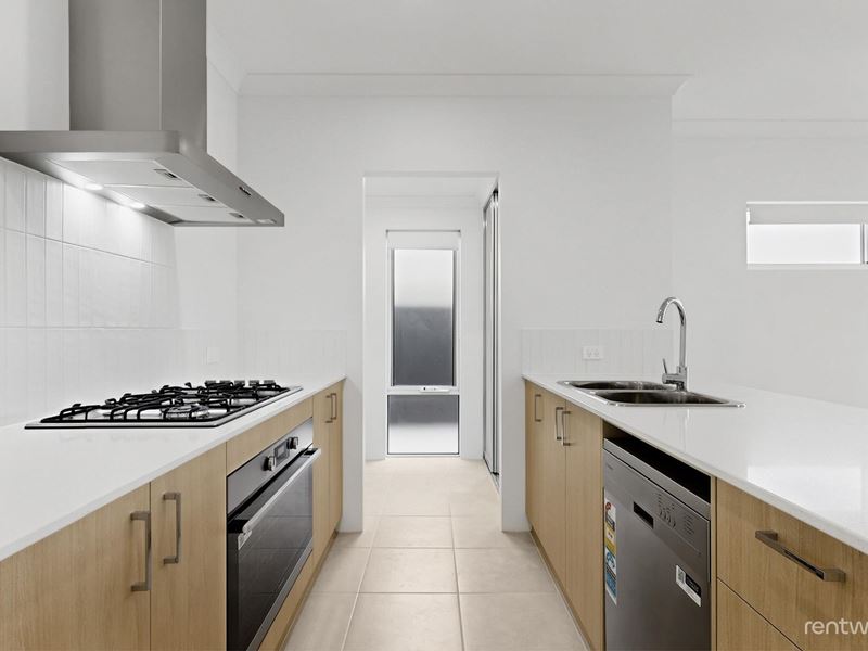 18 Blanchard Lp, Two Rocks WA 6037