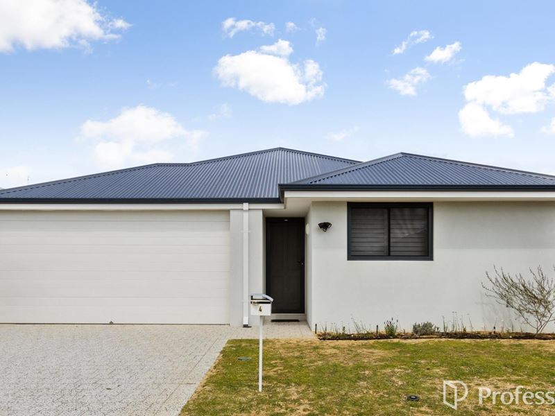 4 Pavarotti Vista, Hammond Park WA 6164