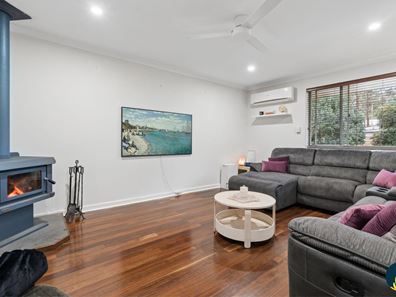 7 Hilton Road, Roleystone WA 6111