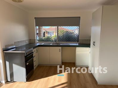 10 Petrel Cove, Geographe WA 6280