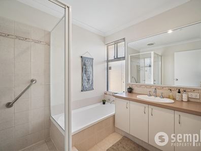 10 Alexandria Follow, Success WA 6164