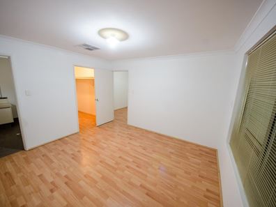 16 Tarn Drive, Canning Vale WA 6155