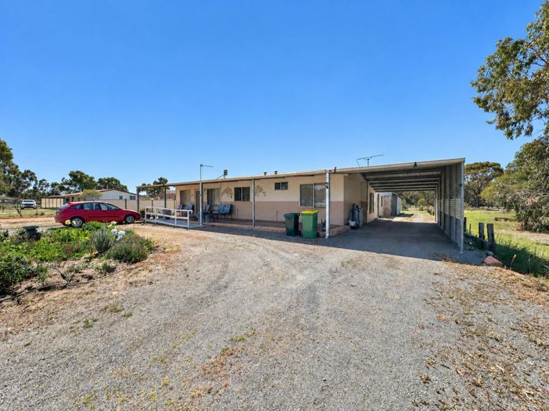 65 Alton Street, Cuballing WA 6311