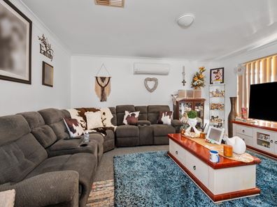6 Kyle Place, Hannans WA 6430
