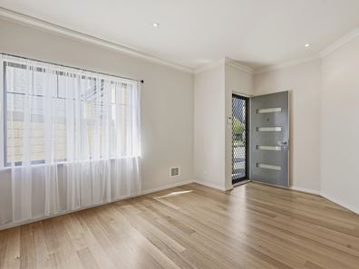 8/5 Harrison Street, Rockingham WA 6168