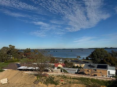 10 Christina Street, Australind WA 6233