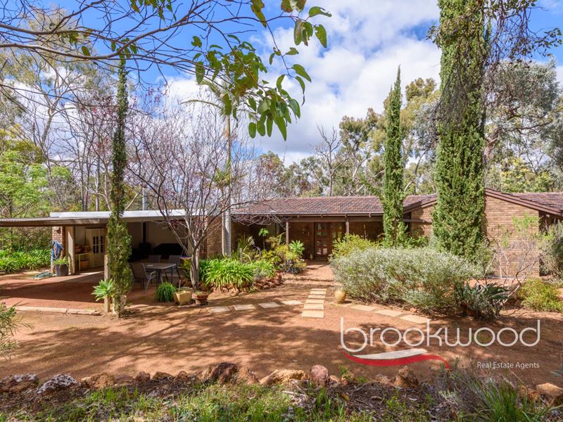 240 Colwyn Road, Mount Helena WA 6082