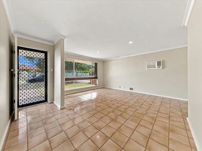 4 Alciston Way, Huntingdale WA 6110
