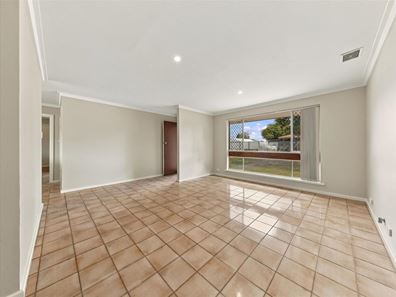 4 Alciston Way, Huntingdale WA 6110