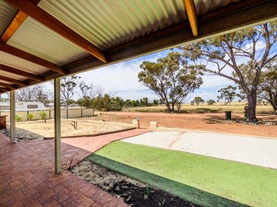 17 Coronation Street, Cunderdin WA 6407