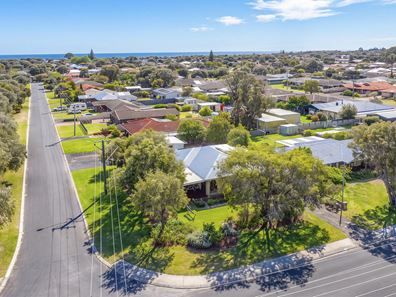 43 Hadfield Ave, West Busselton WA 6280