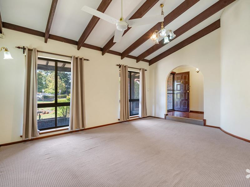 25 Ewing Avenue, Bull Creek WA 6149