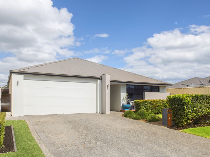 4 St Michaels Parkway, Dunsborough WA 6281