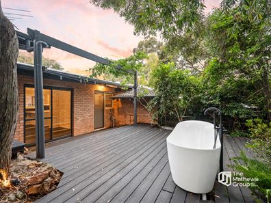 8 Blackwood Drive, Mount Nasura WA 6112