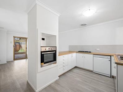 2/33 Mary Street, Como WA 6152