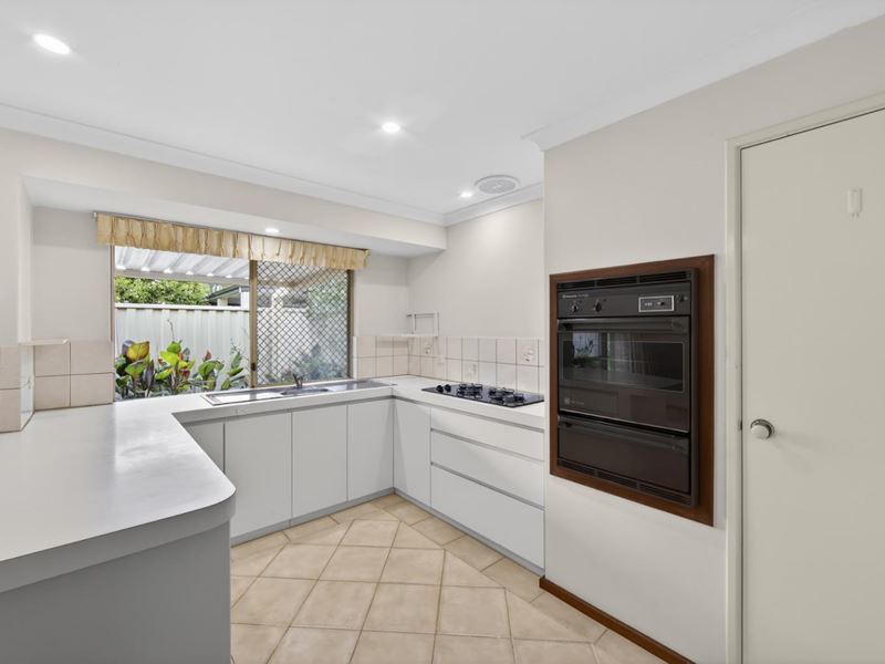 3/5 Crawshaw Crescent, Manning WA 6152