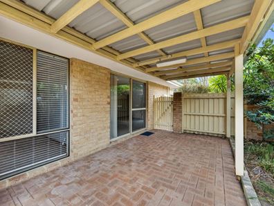 3/5 Crawshaw Crescent, Manning WA 6152