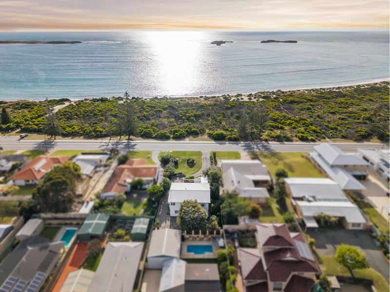 90 Arcadia Drive, Shoalwater WA 6169