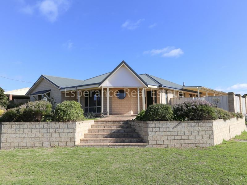 14 Matthews Street, Castletown WA 6450