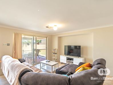 9 Blaxland Road, Dalyellup WA 6230