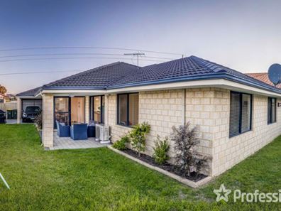 271 Landsdale Road, Landsdale WA 6065