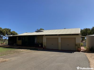 255 David Road, Waggrakine WA 6530