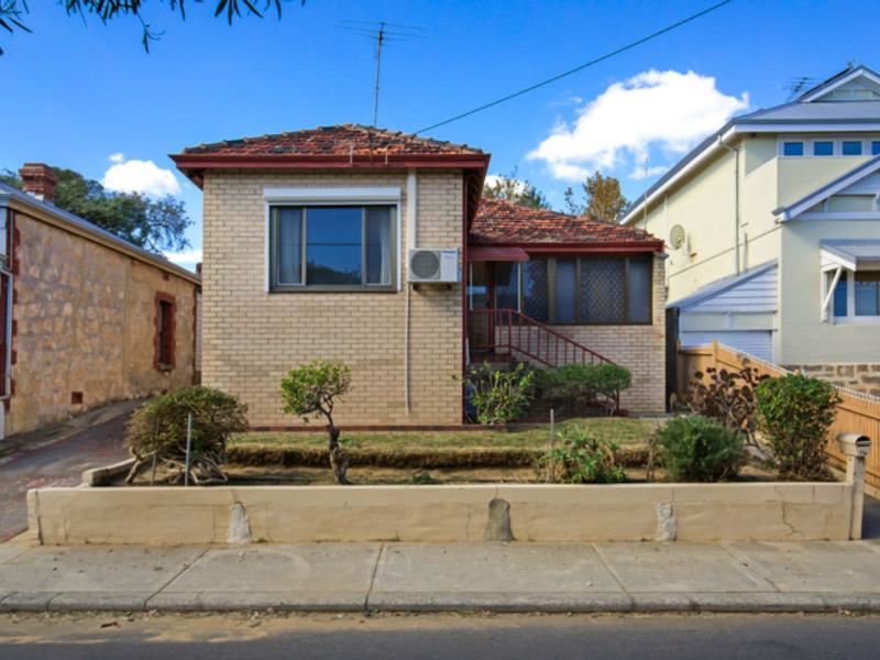 14 Mccleery Street, Beaconsfield WA 6162