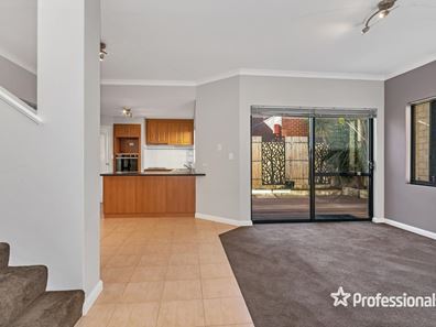 3/52-54 Lewington Street, Rockingham WA 6168