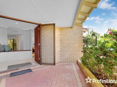 8 Jooleen Way, Thornlie WA 6108