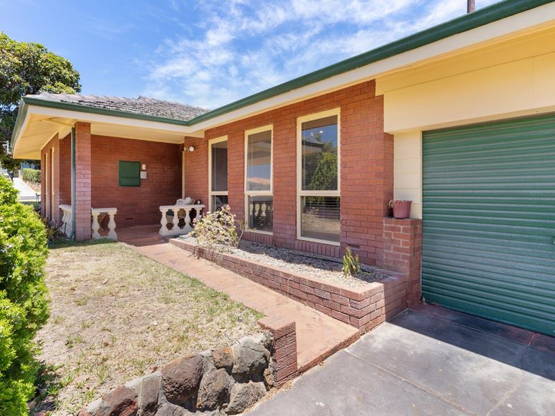 24 Mason Way, Padbury WA 6025