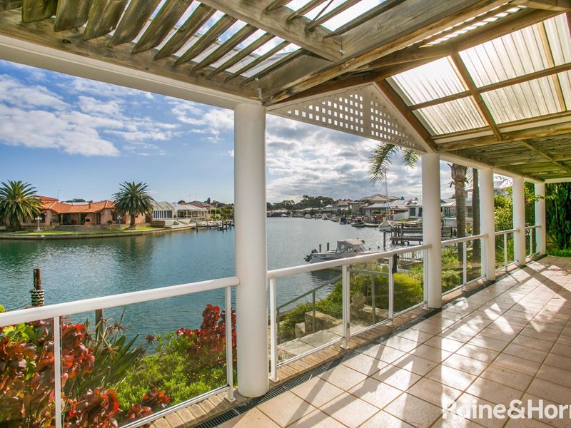 3 Sovereign Gardens, Halls Head WA 6210