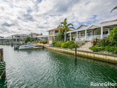 3 Sovereign Gardens, Halls Head WA 6210