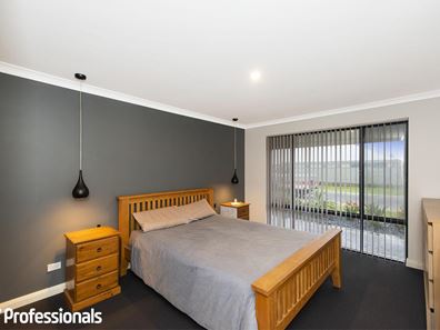 13 Poseidon Road, Byford WA 6122