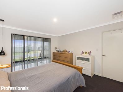 13 Poseidon Road, Byford WA 6122