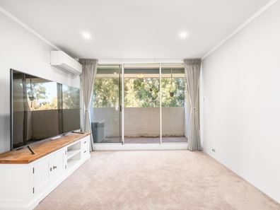 165/12 Wall Street, Maylands WA 6051